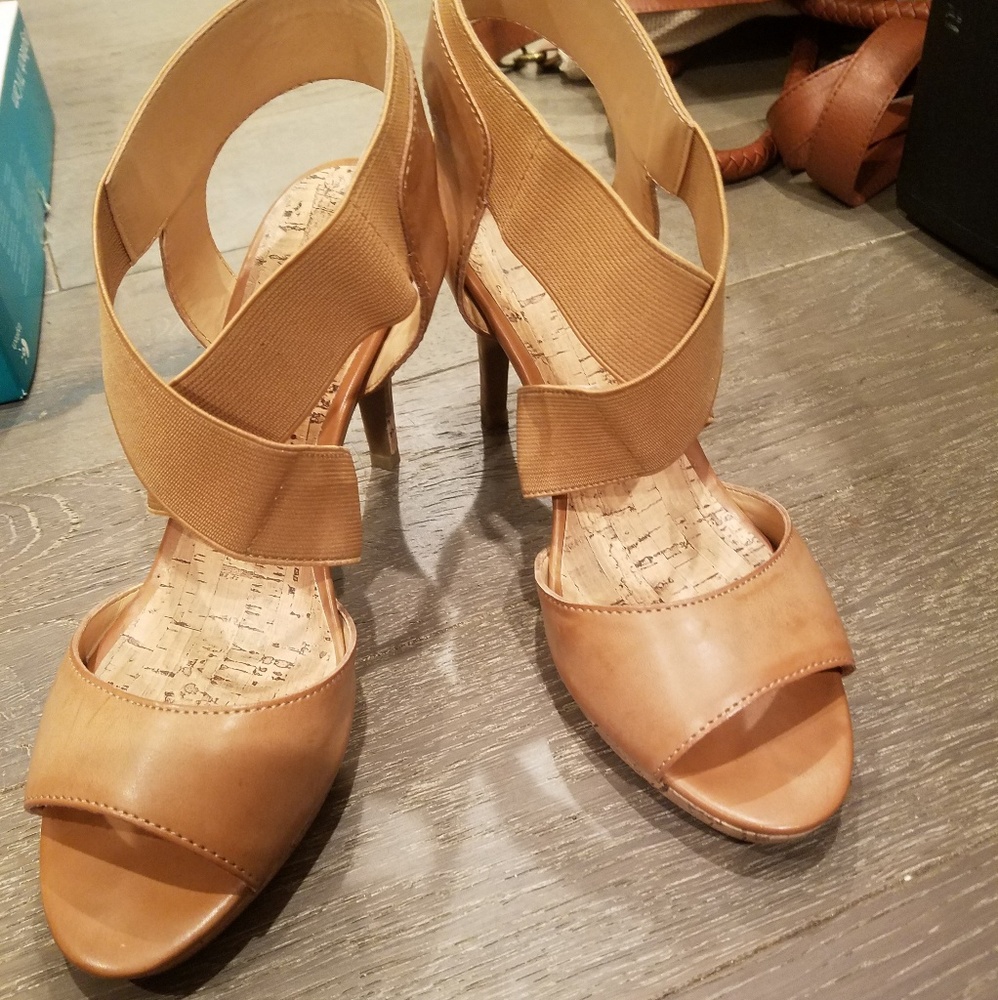 PRICE DROP!! Liz Claiborne Heels from $50 to $35!